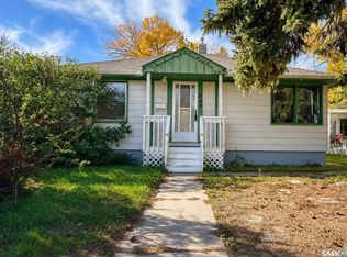 660 3rd Ave NE, Swift Current, SK S9H2H5