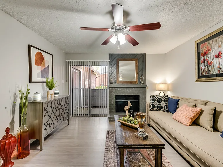 Villa Vista Apartments — Photo 10