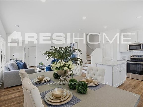 4th image of 4003 Springhead Way