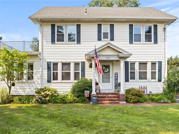 1442 Titus Ave, Rochester, NY 14622