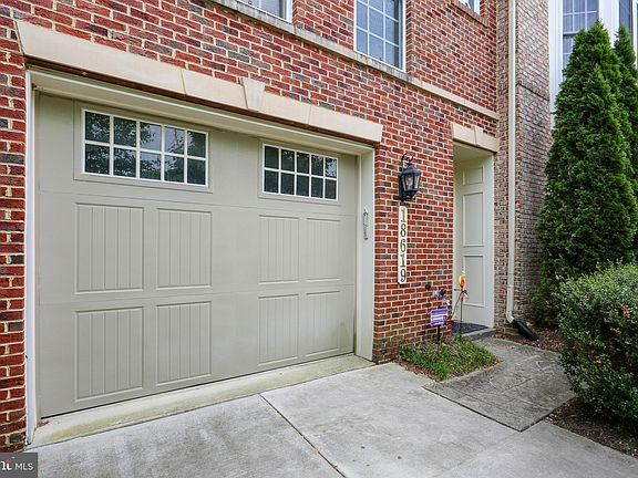 3rd image of 18619 Hollow Crest Dr