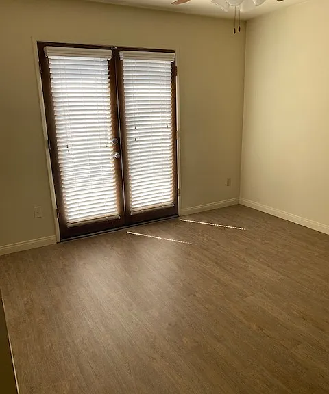Laurelwood Gardens standard dining area