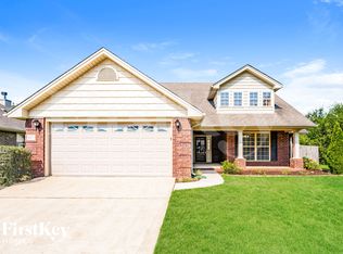 417 Rock View Trl, Maylene, AL 35114