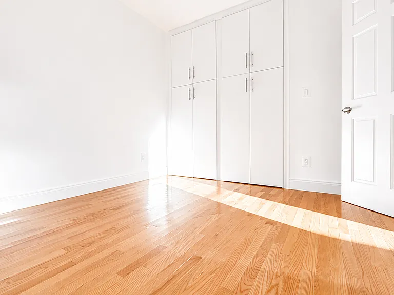 149 Leonard St #6 — Photo 5