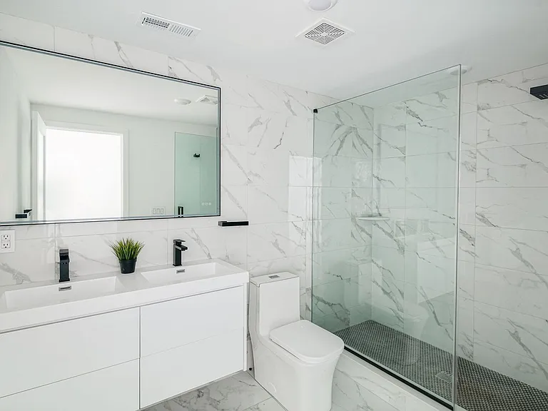 Brand New Luxury Townhouses — Photo 53