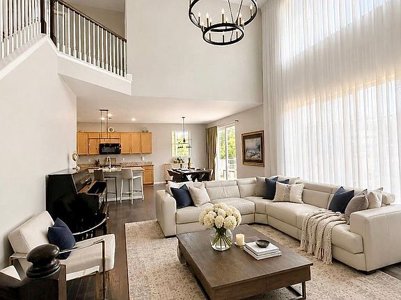 5th image of 15854 E Otero Circle