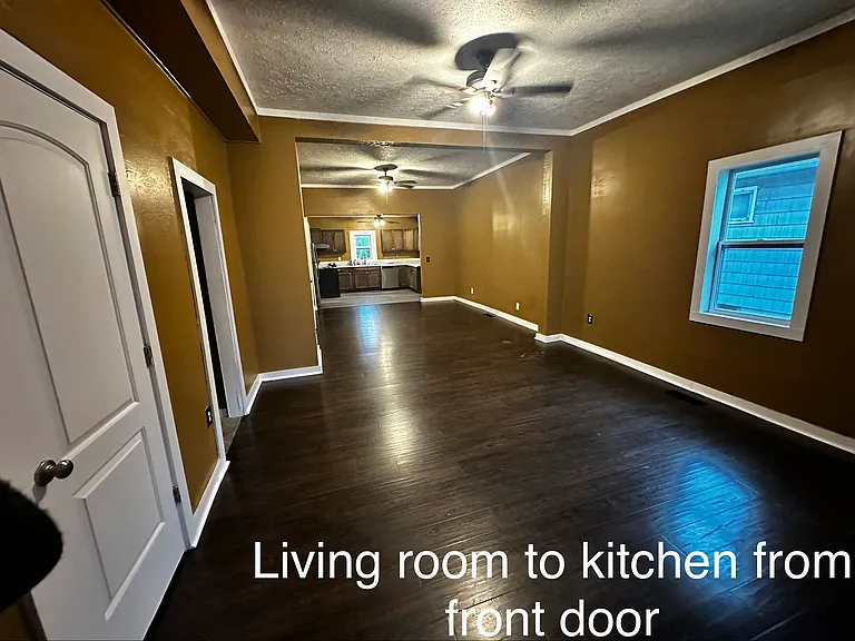 1512 Douglas St — Photo 3