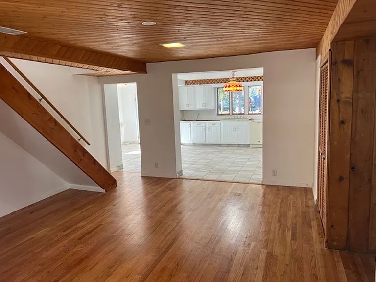 1425 N Line St — Photo 15