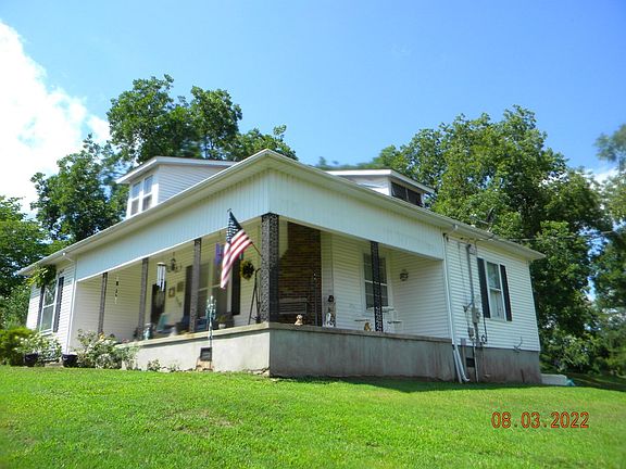 2nd image of 318 S Poplar St