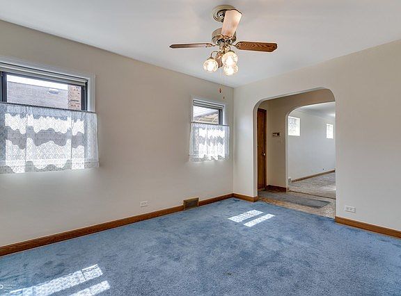 4th image of 10141 S Central Park Ave
