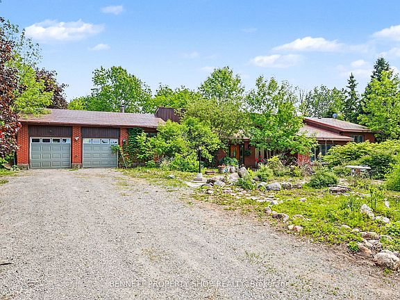 3rd image of 110 Manion Rd