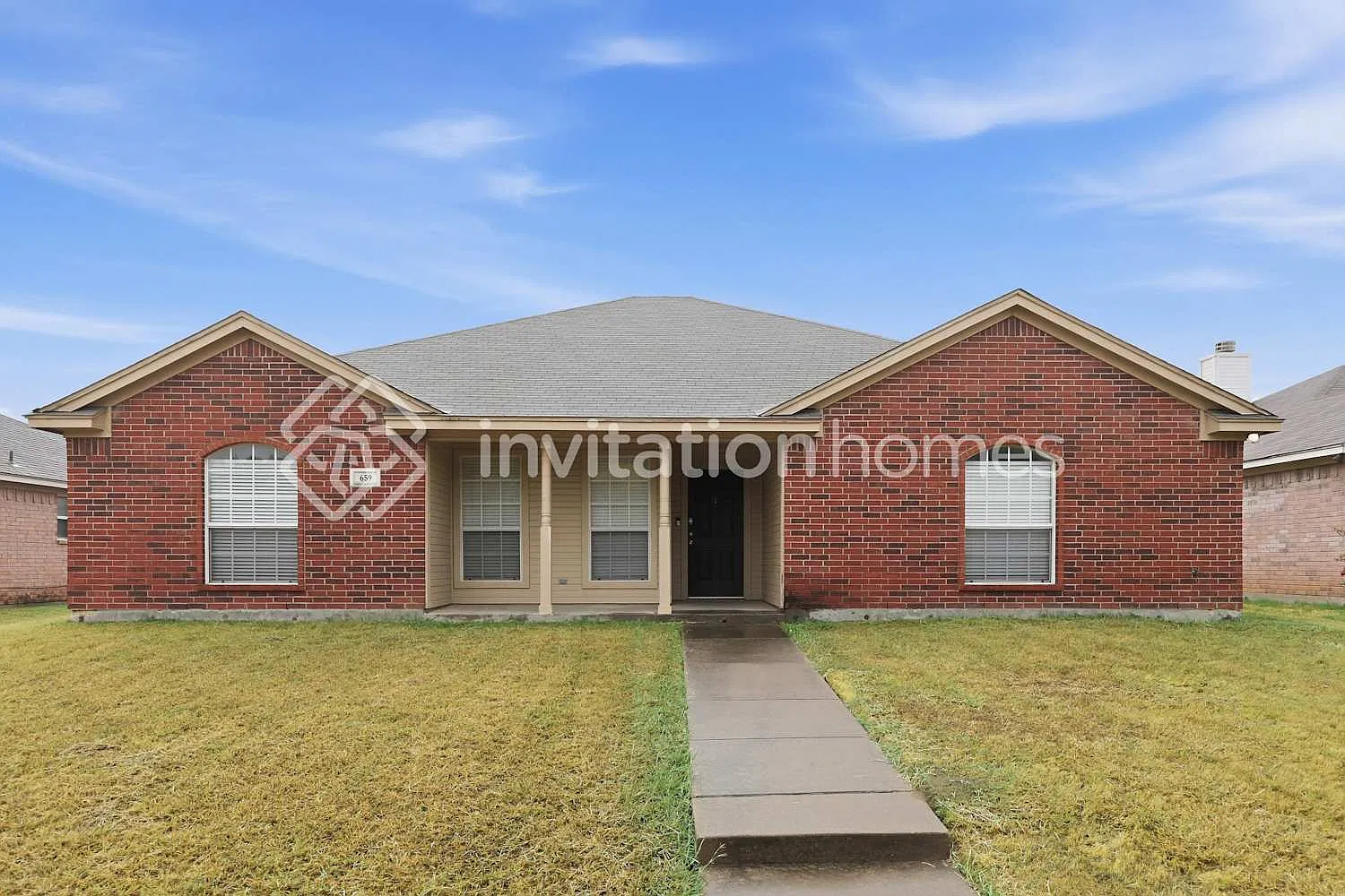 659 NW Summercrest Blvd Burleson, TX 76028 — Photo 1