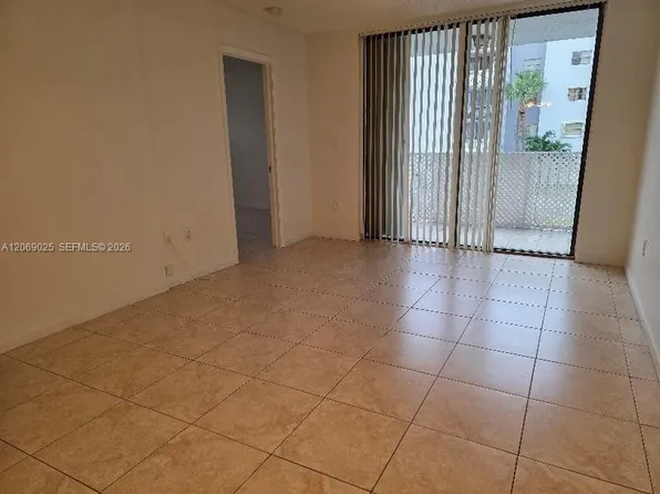 8145 NW 7th St, Miami, FL