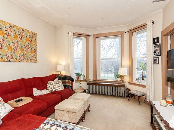 3rd image of 2752 W Logan Blvd #2