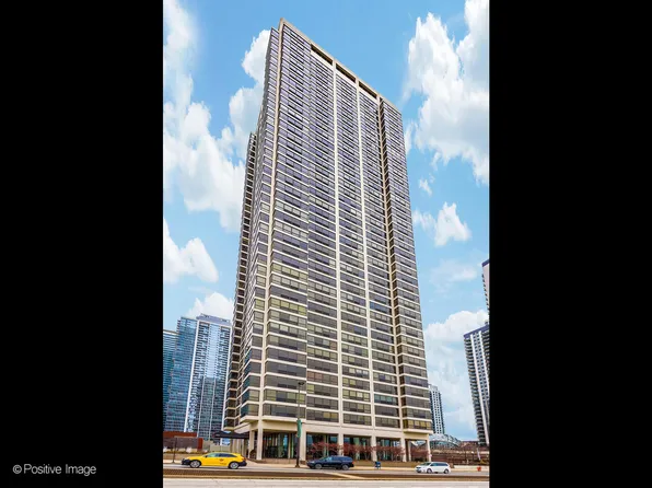 360 E Randolph St APT 3902, Chicago, IL 60601