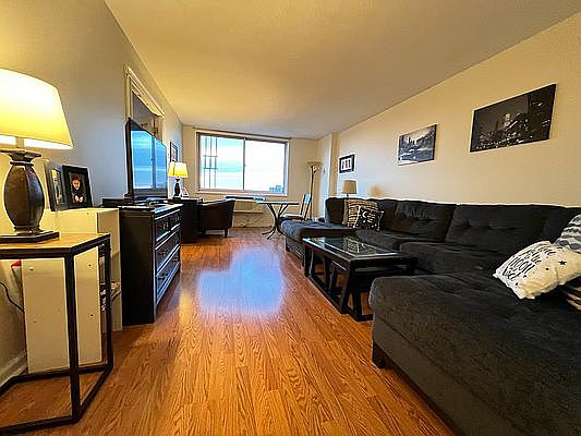 3rd image of 118-17 Union Tnpk Fld Penthouse D
