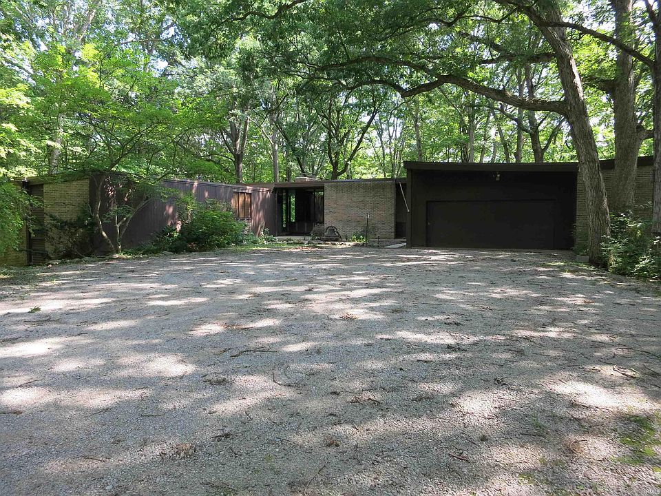 1st image of 1000 Windwood Ln