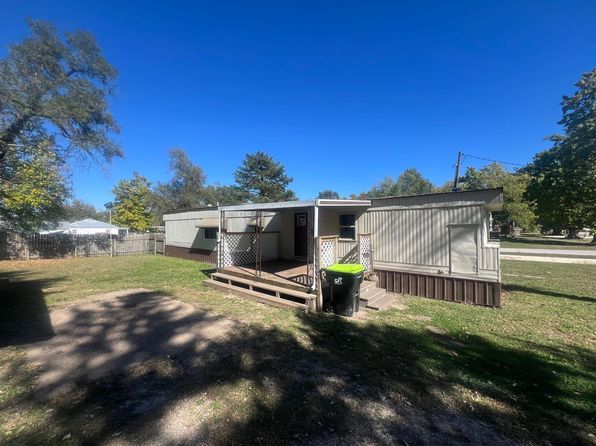 501 W Green St, Versailles, MO 65084