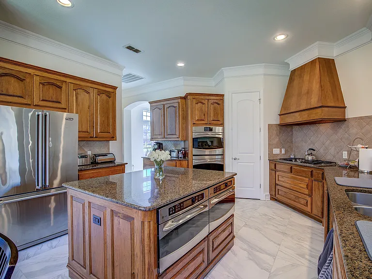 6815 Sawmill Rd — Photo 15