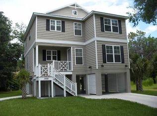 1592 SE 2nd Ct, Crystal River, FL 34429