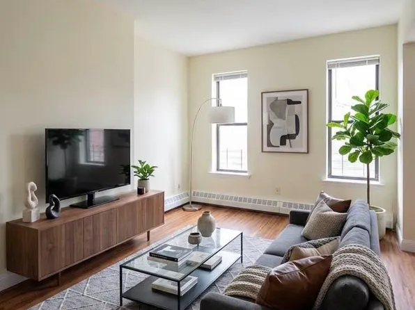 1185 Jefferson Avenue image 1 of 6