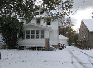 1526 Larchmont Rd, Cleveland, OH 44110