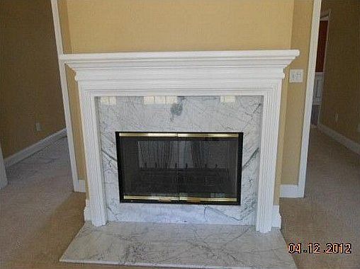 3rd image of 419 Blue Creek Ln