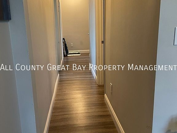 5th image of 8 Railroad Ave APT 3