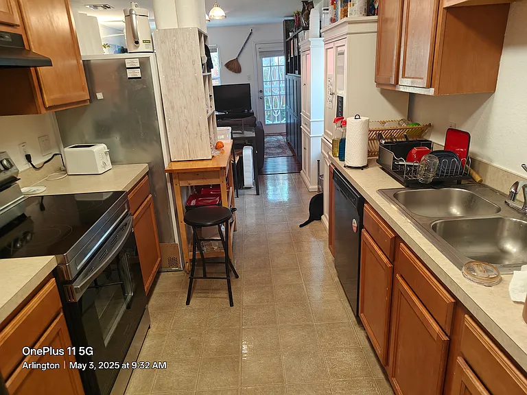 Kingsway Dr — Photo 11