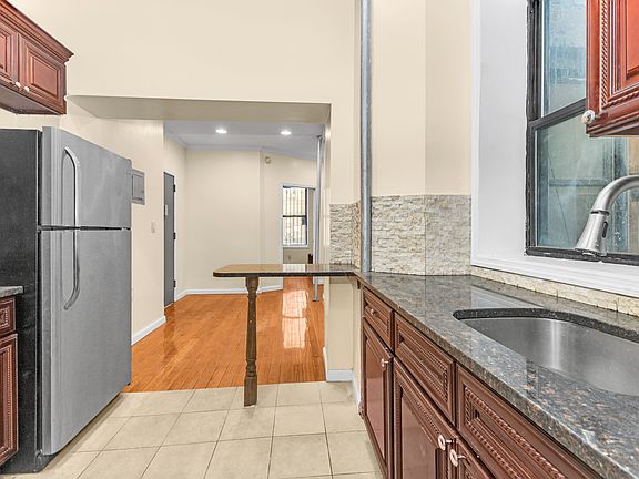 3rd image of 541 W 158th St APT 1