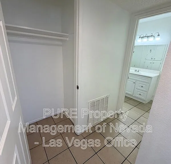 1405 Vegas Valley Dr #193-bldg 20 — Photo 24