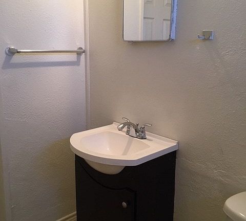 4th image of 4307 Pleasant Dr