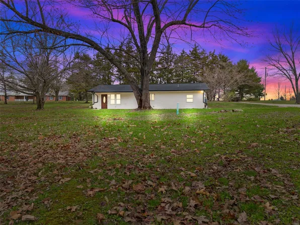 26716 State Highway U, Warrenton, MO 63383