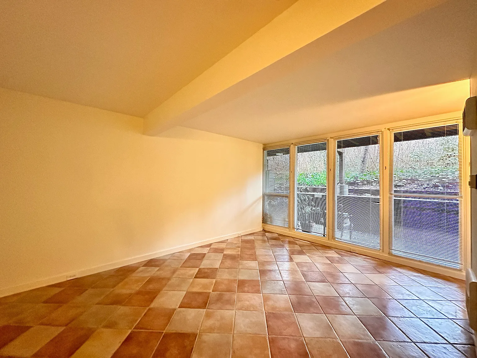 2 bed, $2,595 — Photo 4