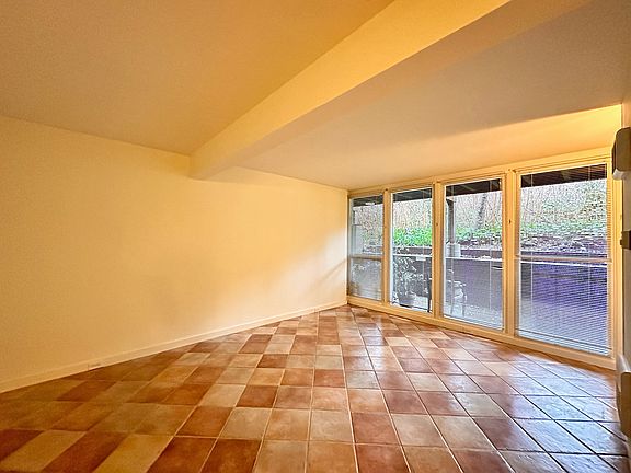 4th image of 118 Echo Ave APT 8