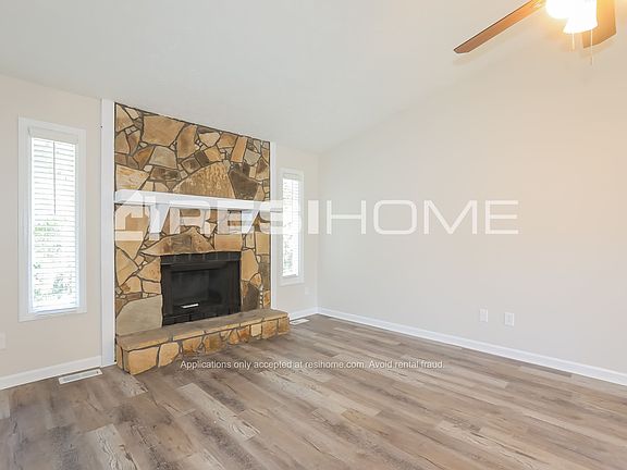 4th image of 2950 David Ln NE