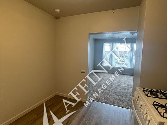 2nd image of 112 4th Ave SE APT 5