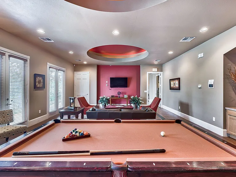 Saddle Creek — Photo 15