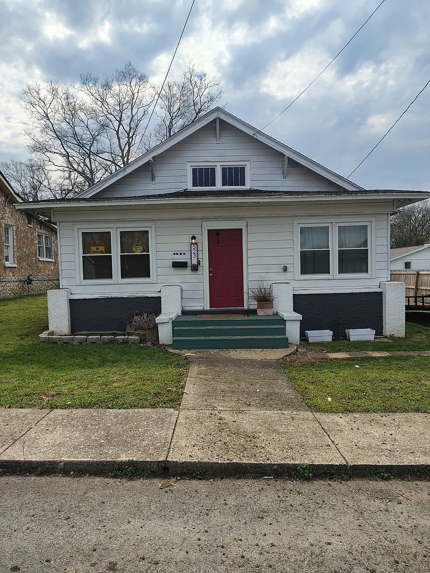 523 W 17th St photo 1