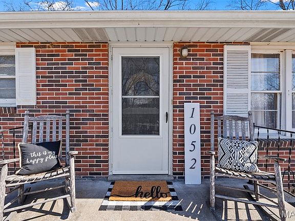 3rd image of 1052 Dorothy St