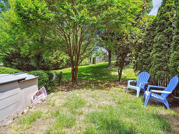 exterior-back yard-_dsc4828_06022023
