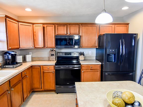 5th image of 11411 Aplomado Dr