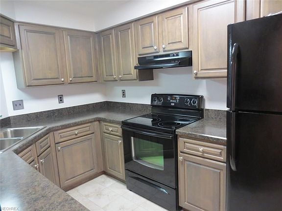 3rd image of 3480 Ivy Hill Cir Unit D
