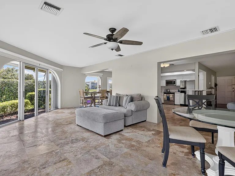213 Rio Vista Cir — Photo 22