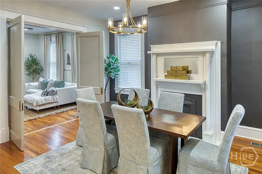 3 bed, 2241 sqft, $3,325 — Photo 2