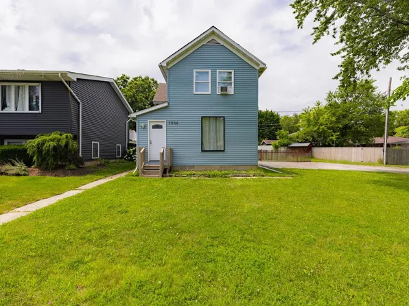 1904 Ezra Ave, Zion, IL 60099