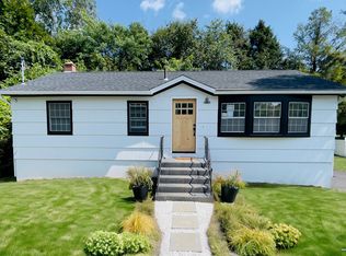 4 Woodlawn Ter, Norwich, CT 06360