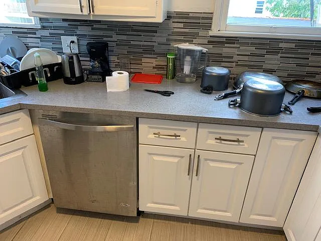 628 Midvale Ave — Photo 3