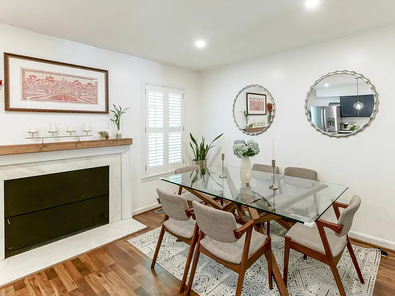 1527 Casino Cir — Photo 16