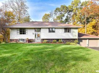 1265 N Carefree Dr, East Peoria, IL 61611